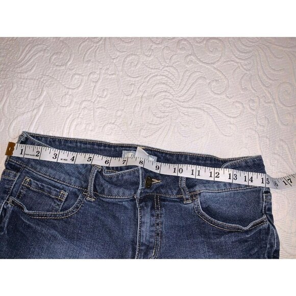 Forever 21 Womens Blue Denim Cutoff Jean Shorts Size 28 With Frayed Hem & Pocket - Picture 2 of 8